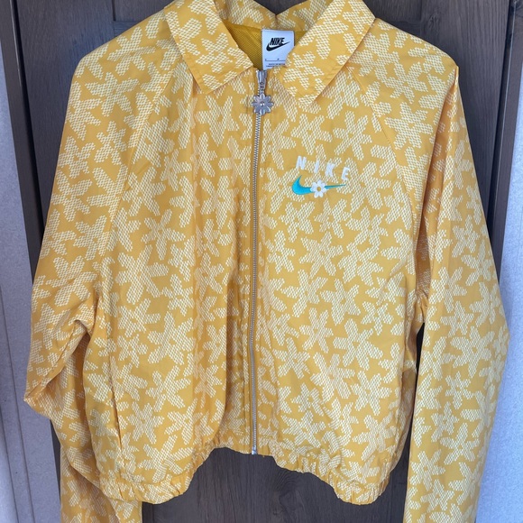 Nike Windbreaker - Picture 4 of 6